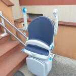 Montascale a poltroncina per esterno - immagine 1